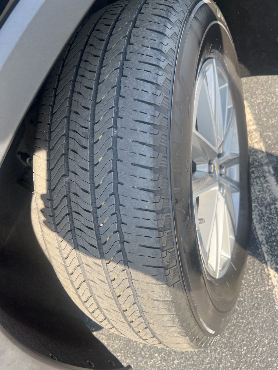 Used 2023 Chevrolet Traverse LT w/ LPO, Floor Liner Package image 12