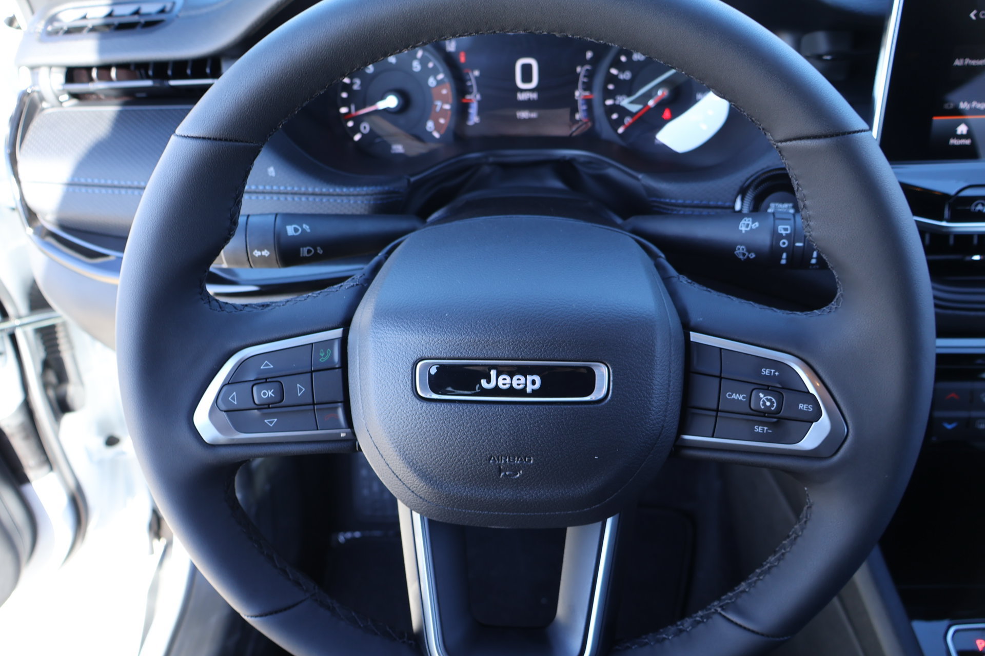 New 2026 Jeep Compass Latitude AWD/4WD image 3