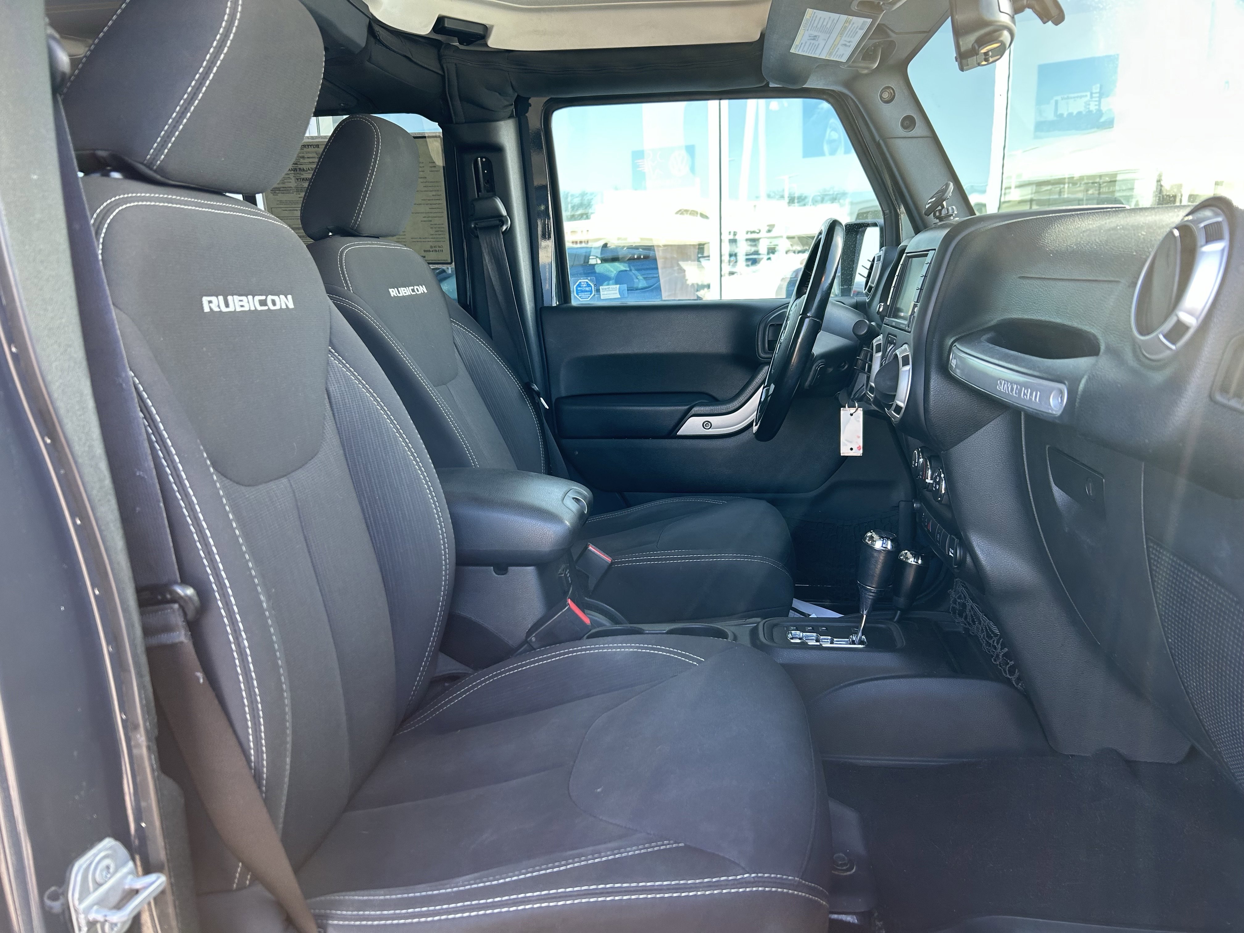 Used 2017 Jeep Wrangler Unlimited Rubicon image 22