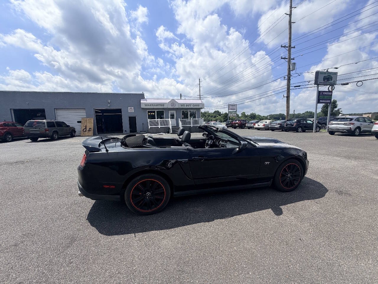 Used 2010 Ford Mustang GT Premium RWD image 10