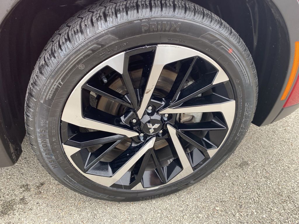 Used 2024 Mitsubishi Outlander 4WD Plug-In Hybrid image 7