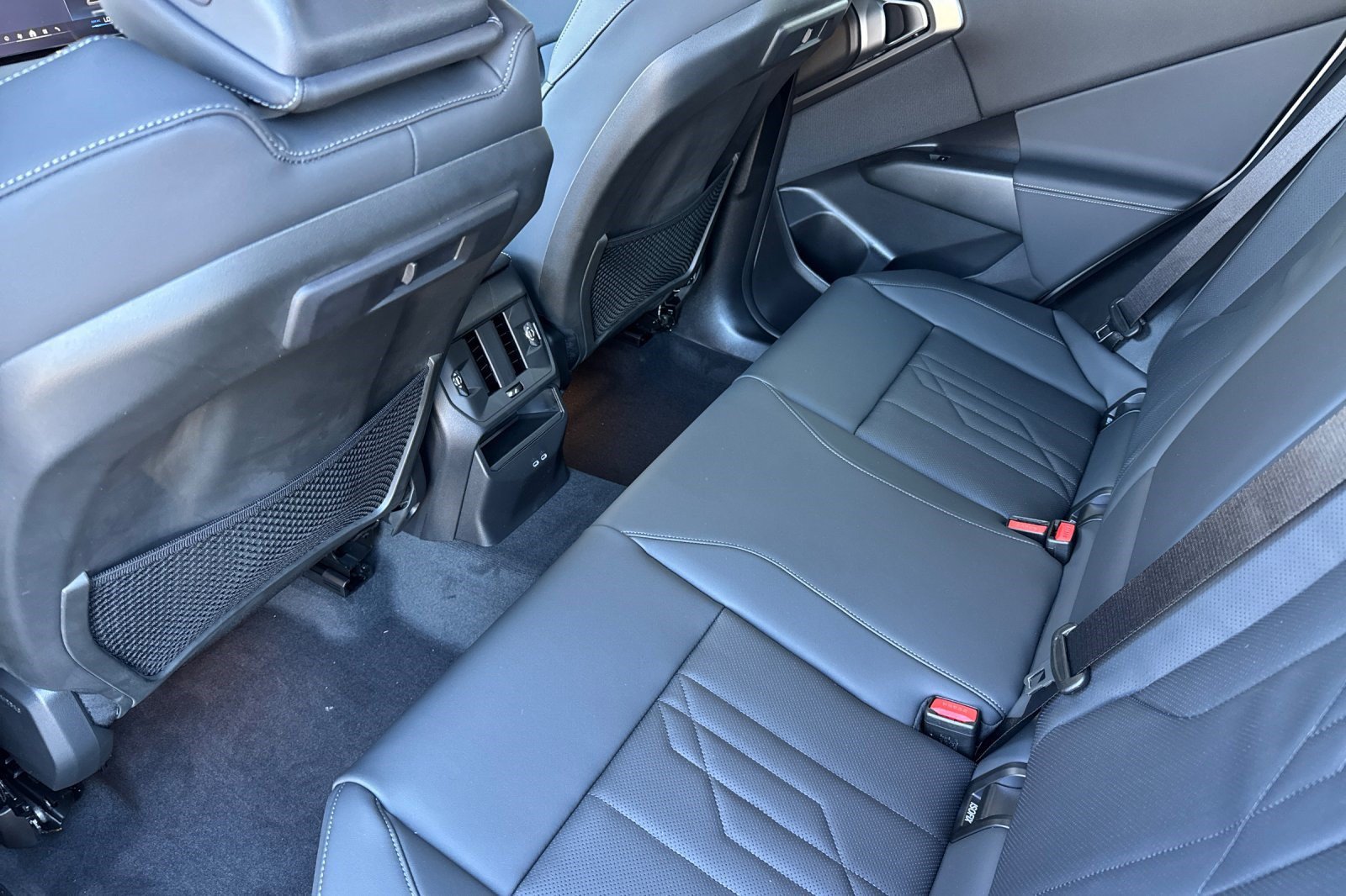 Used 2026 BMW X3 xDrive30i w/ Premium Package AWD/4WD image 19