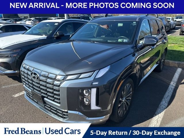 Used 2024 Hyundai Palisade Calligraphy image 2
