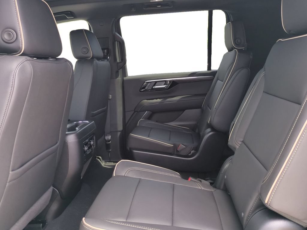 New 2026 Chevrolet Suburban Premier w/ Sun And Tow Package AWD/4WD image 14