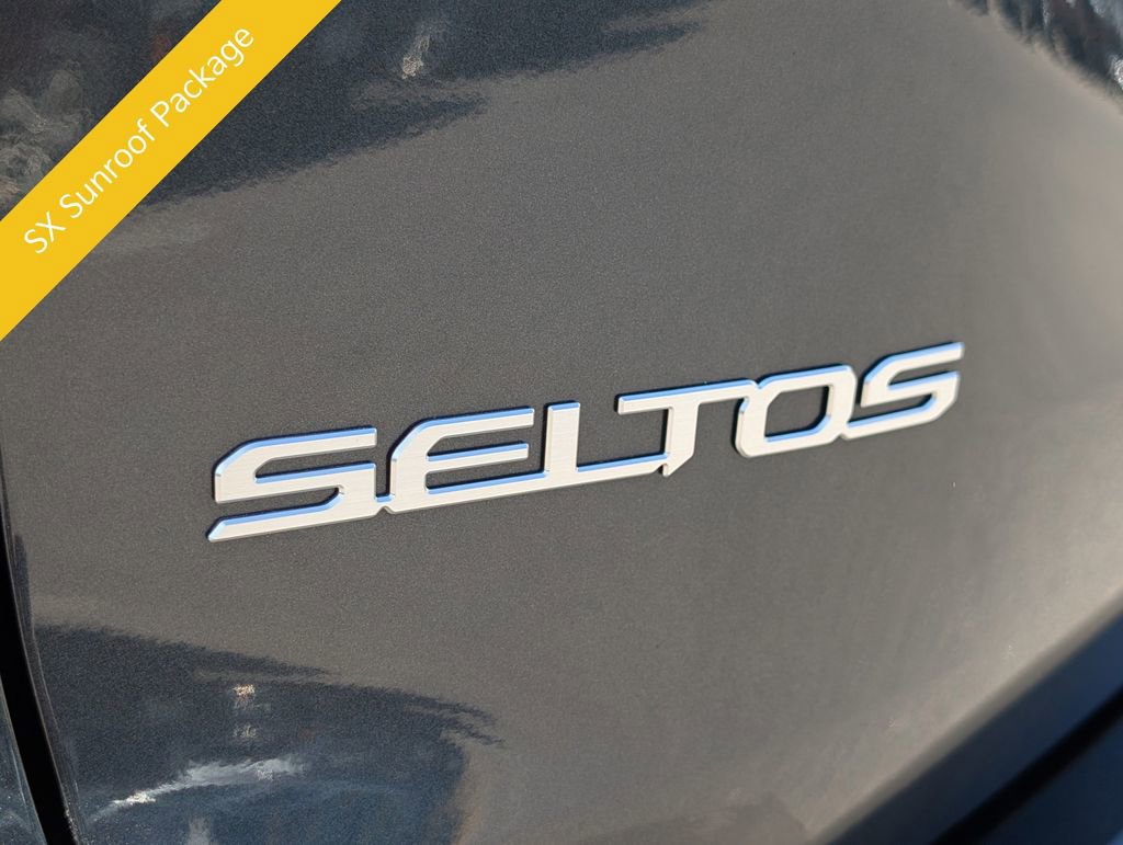 Certified 2024 Kia Seltos SX w/ SX Sunroof Package AWD/4WD image 14