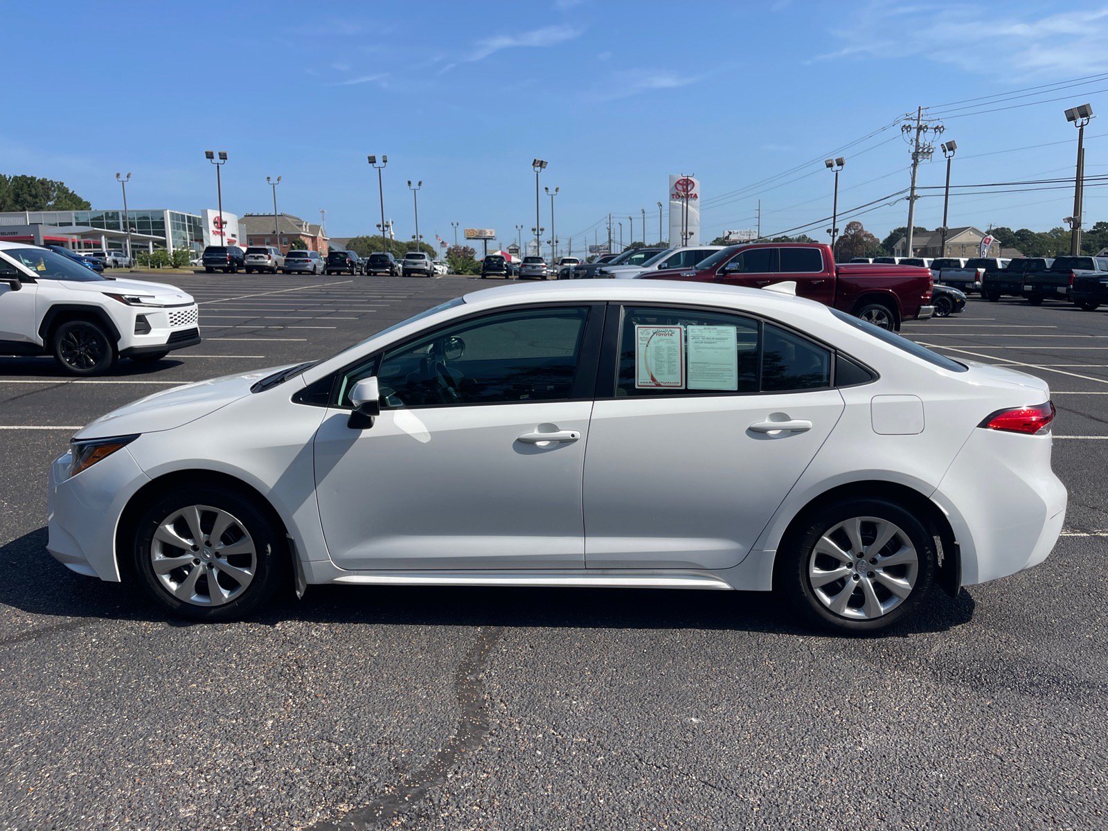 Used 2026 Toyota Corolla LE FWD image 13