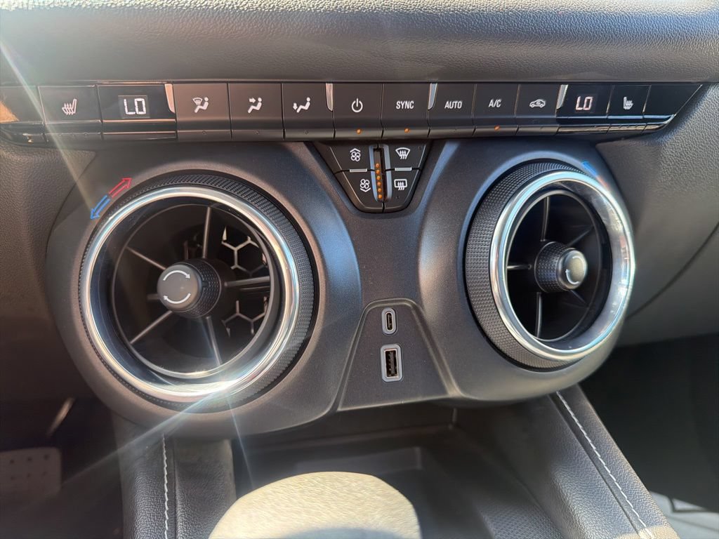 Used 2023 Chevrolet Blazer LT w/ Convenience Package AWD/4WD image 16