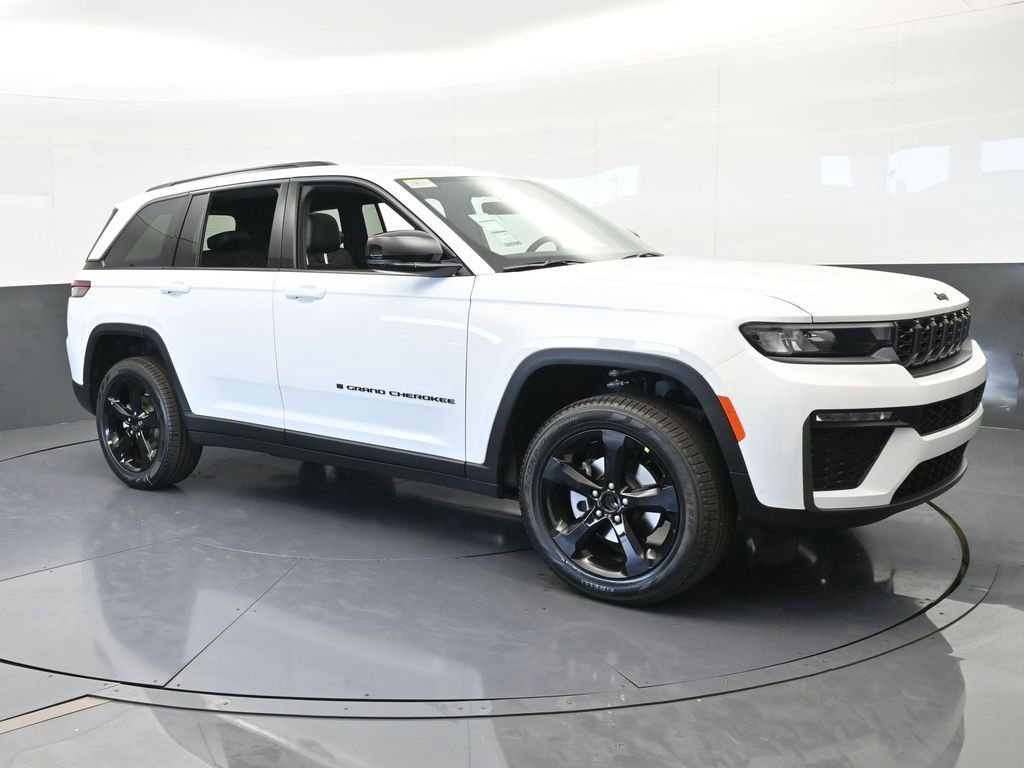 New 2026 Jeep Grand Cherokee Limited w/ Limited Altitude Package RWD image 8
