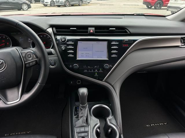 Used 2018 Toyota Camry XSE image 16