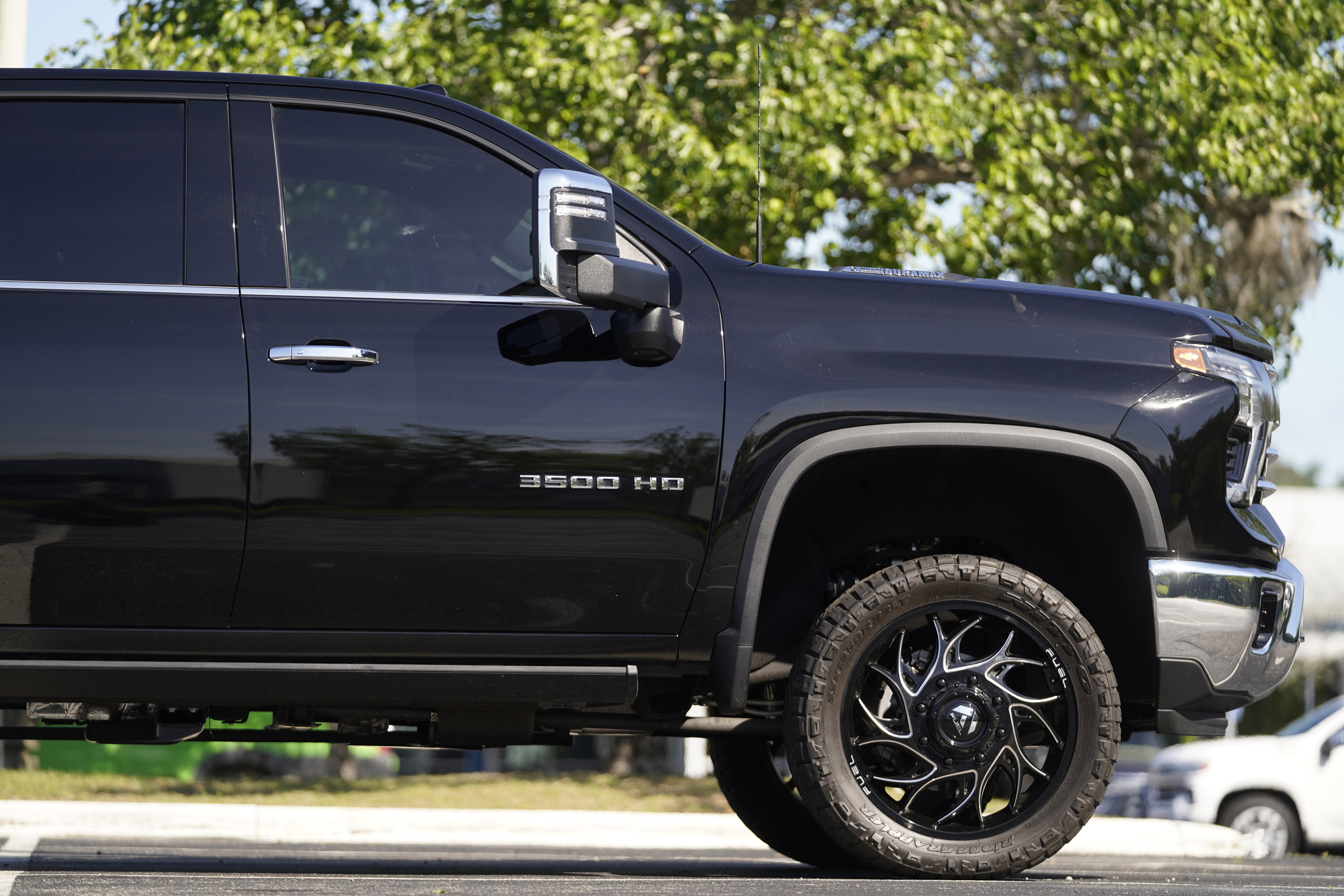 Used 2024 Chevrolet Silverado 3500 LTZ w/ LTZ Plus Package image 6