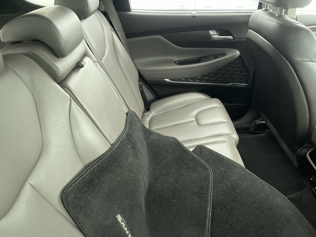Used 2019 Hyundai Santa Fe AWD image 11