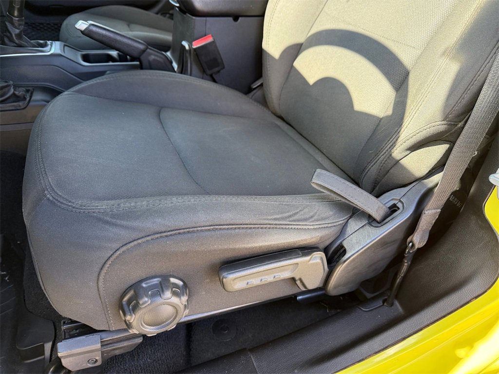 Used 2022 Jeep Wrangler Willys image 15
