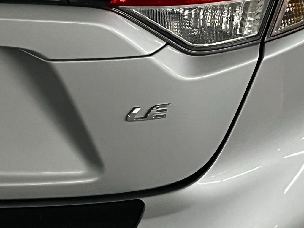 Used 2024 Toyota Corolla LE image 33