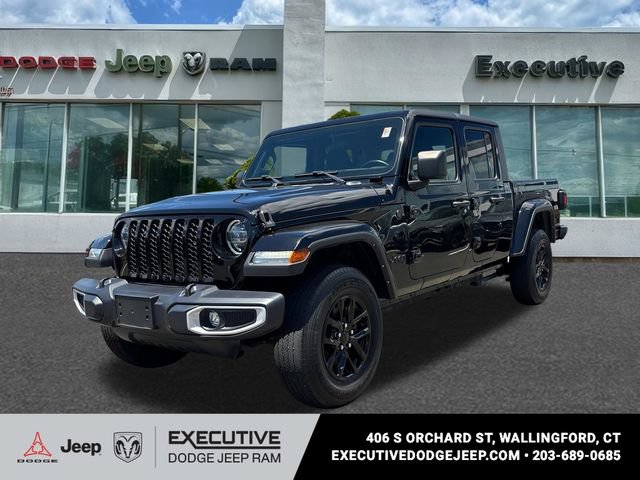 Used 2022 Jeep Gladiator Sport AWD/4WD image 1