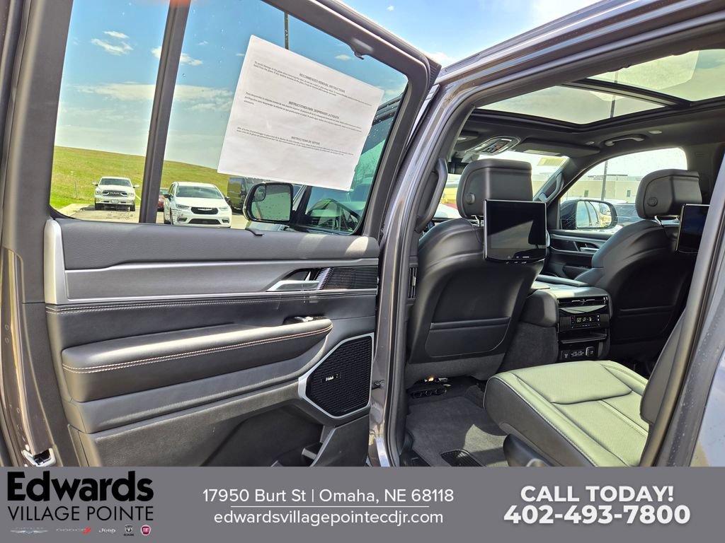 New 2026 Jeep Grand Wagoneer Limited AWD/4WD image 26