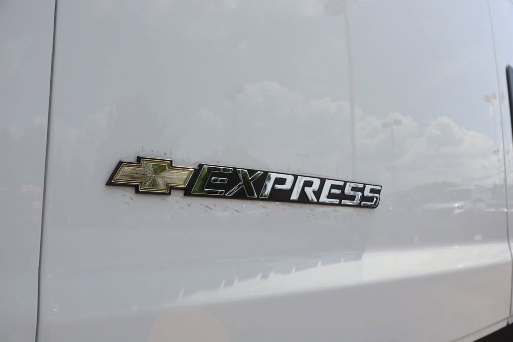 New 2025 Chevrolet Express 2500 w/ Driver Convenience Package image 23