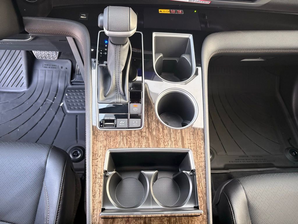 Used 2026 Toyota Sienna Limited image 18