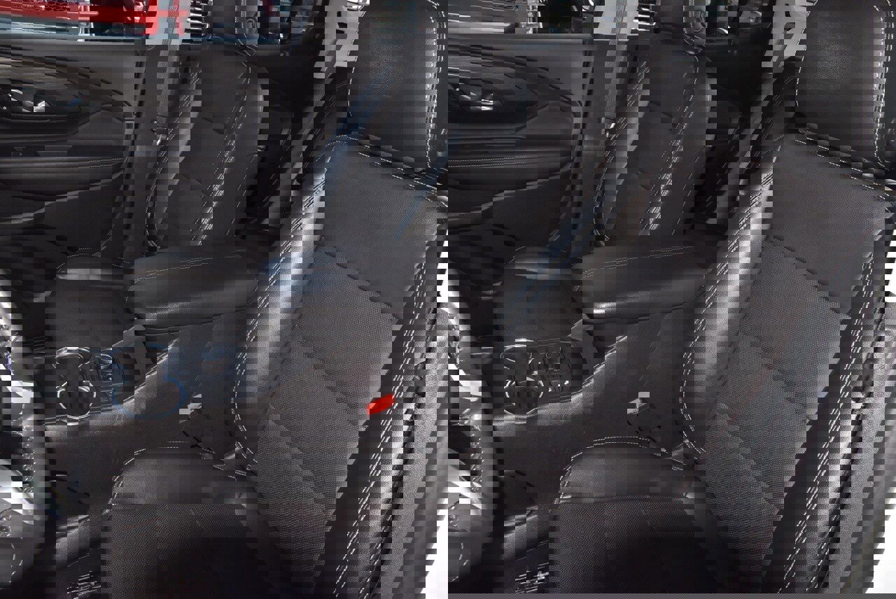 Used 2022 GMC Terrain SLT w/ Infotainment Package II image 32