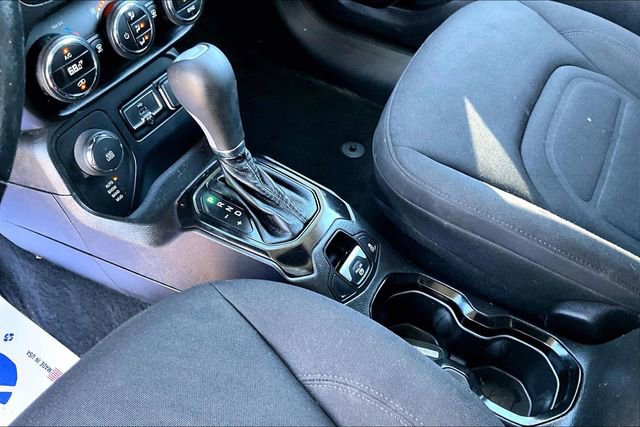 Used 2017 Jeep Renegade Altitude image 18
