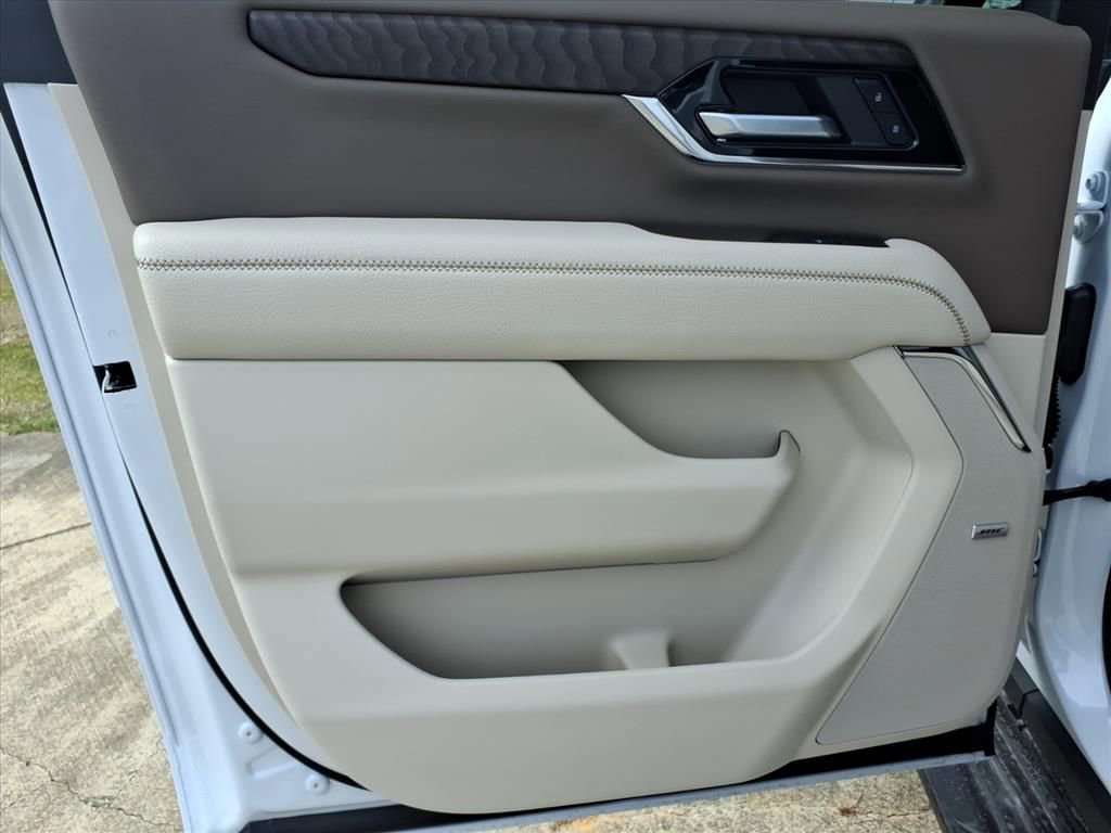 New 2026 GMC Yukon XL Denali image 17