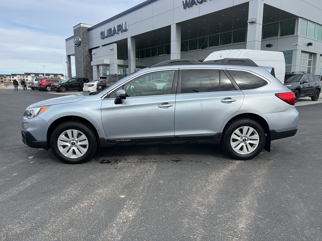 Used 2015 Subaru Outback 2.5i Premium AWD/4WD image 2