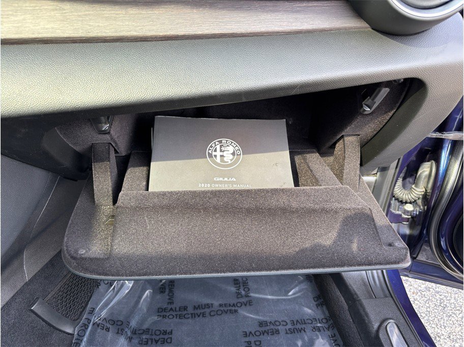 Used 2020 Alfa Romeo Giulia Ti w/ Active Blind Spot Package AWD/4WD image 43