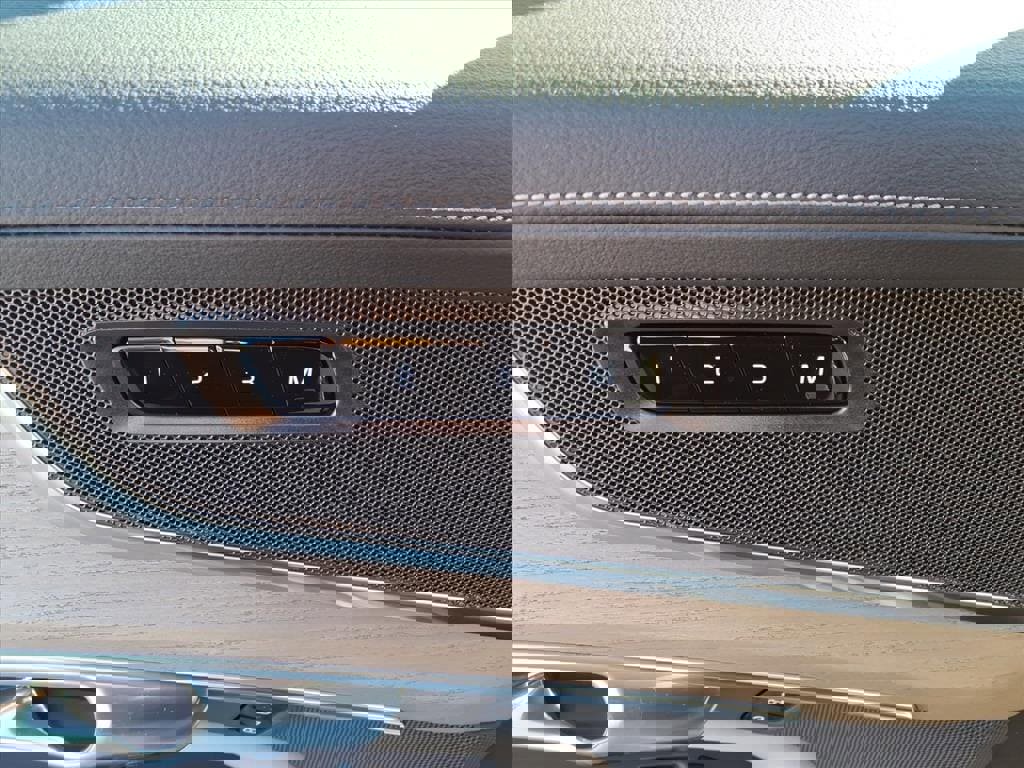 New 2026 Volvo XC90 T8 Plus w/ Protection Package Premier image 8