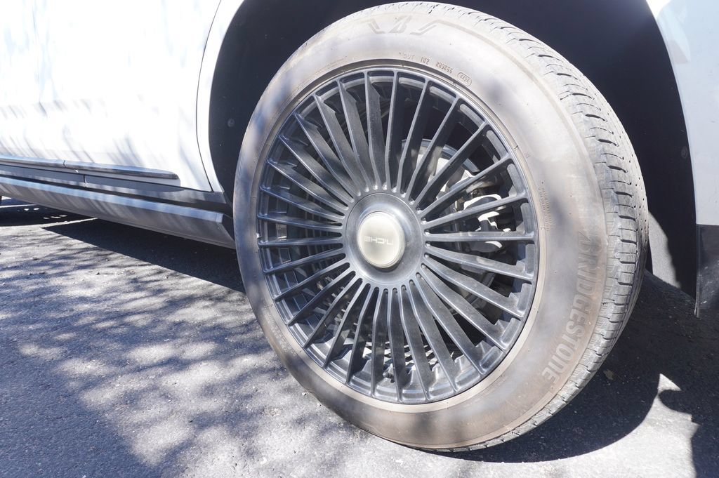 Certified 2024 Cadillac Escalade Sport w/ Touring Package AWD/4WD image 8
