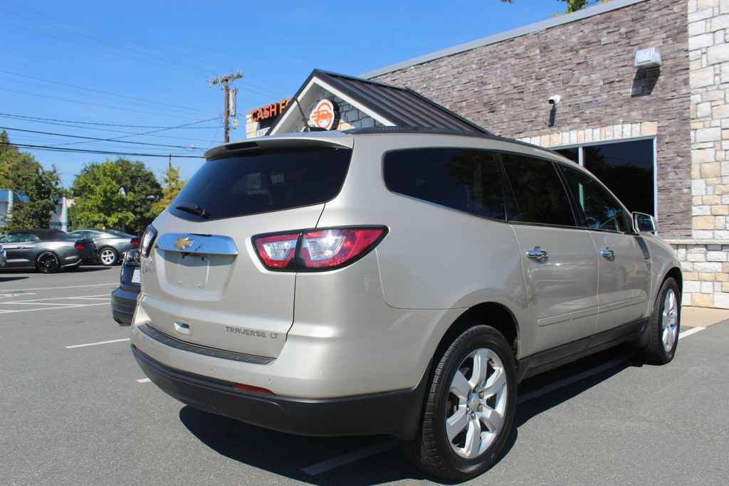 Used 2016 Chevrolet Traverse LT w/ Traveler's Package AWD/4WD image 5