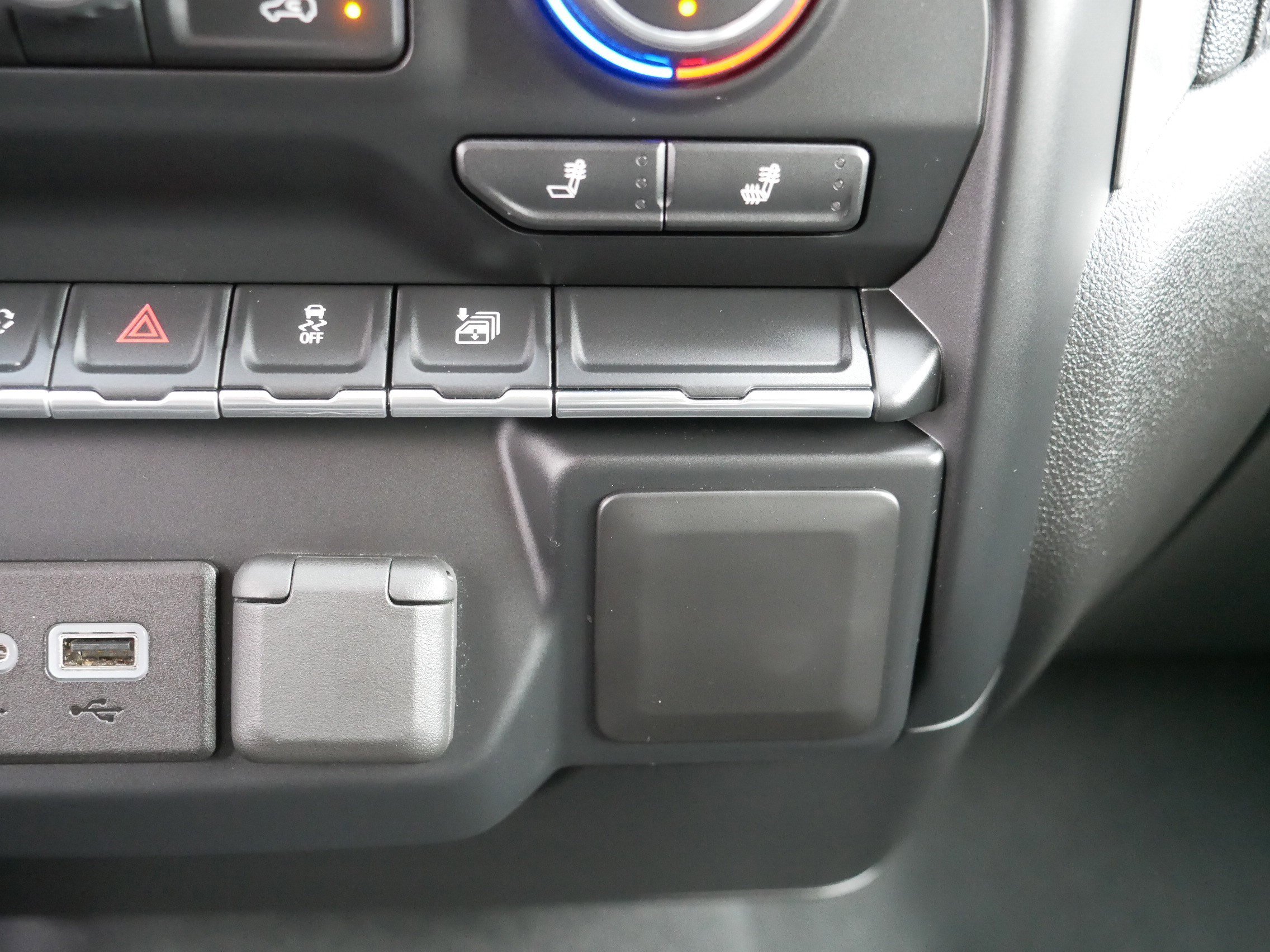 Used 2019 Chevrolet Silverado 1500 RST w/ All-Star Edition image 32