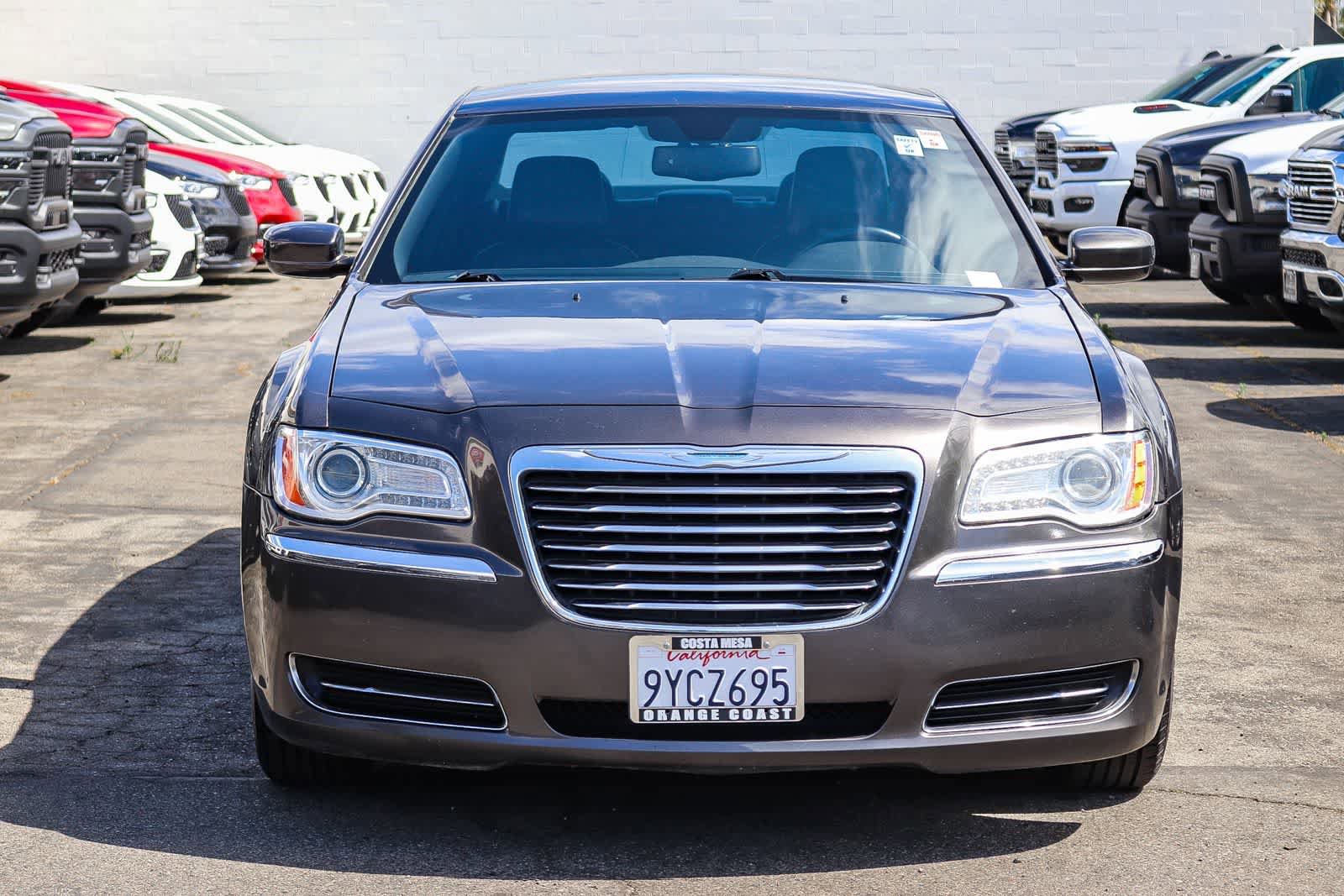 Used 2014 Chrysler 300 RWD image 2