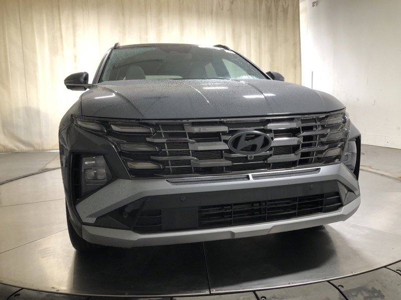 Used 2025 Hyundai Tucson Limited image 2