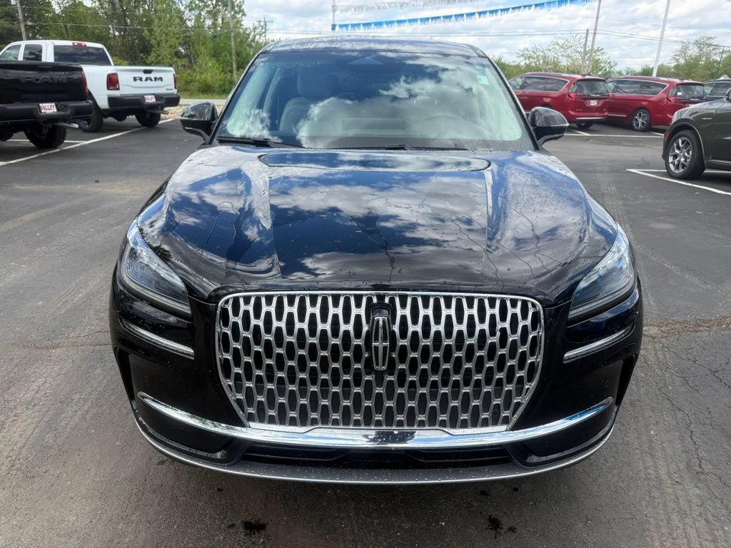 Used 2023 Lincoln Corsair AWD w/ Equipment Group 101A image 3