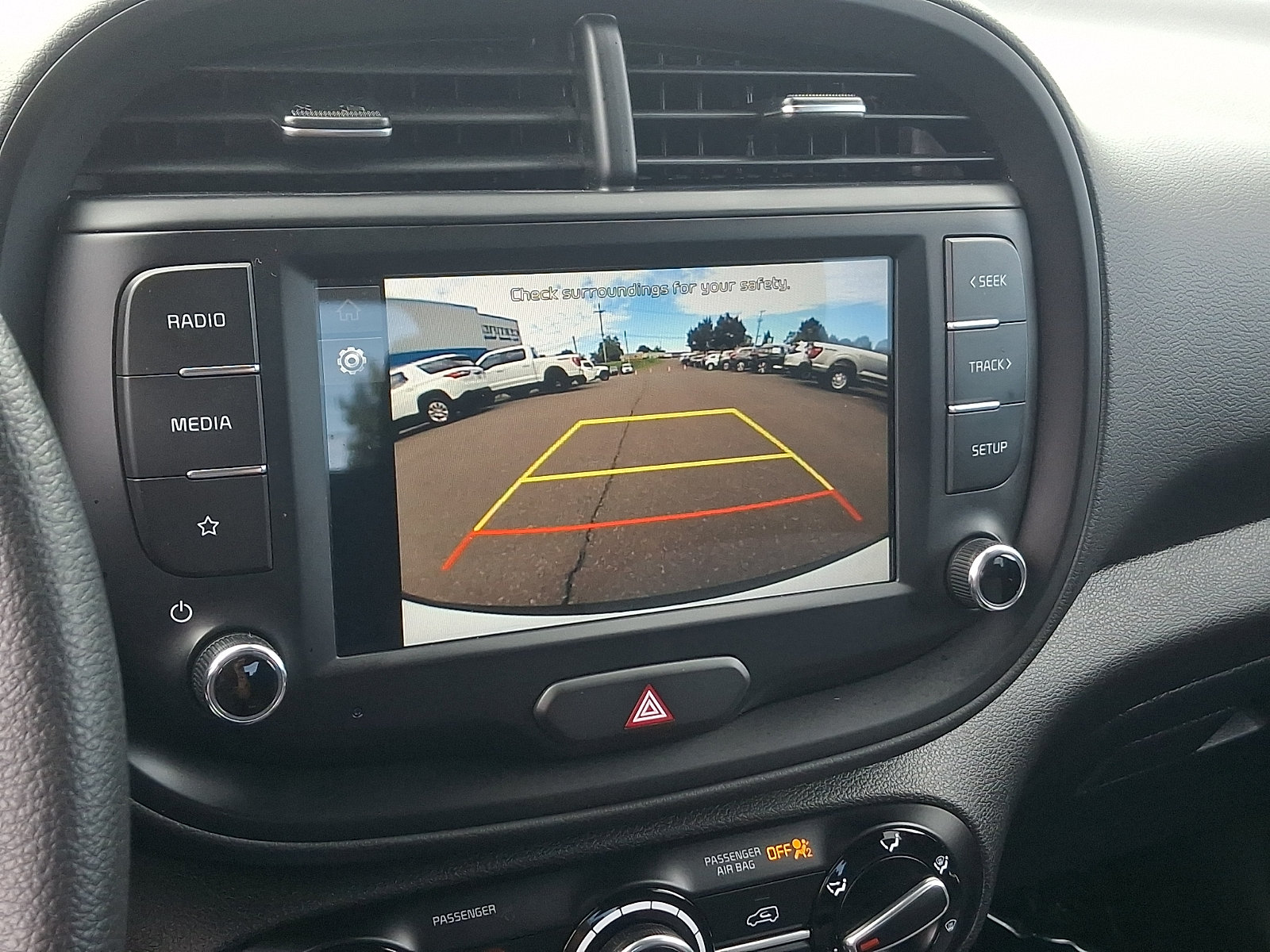 Used 2024 Kia Soul LX w/ LX Technology Package FWD image 18