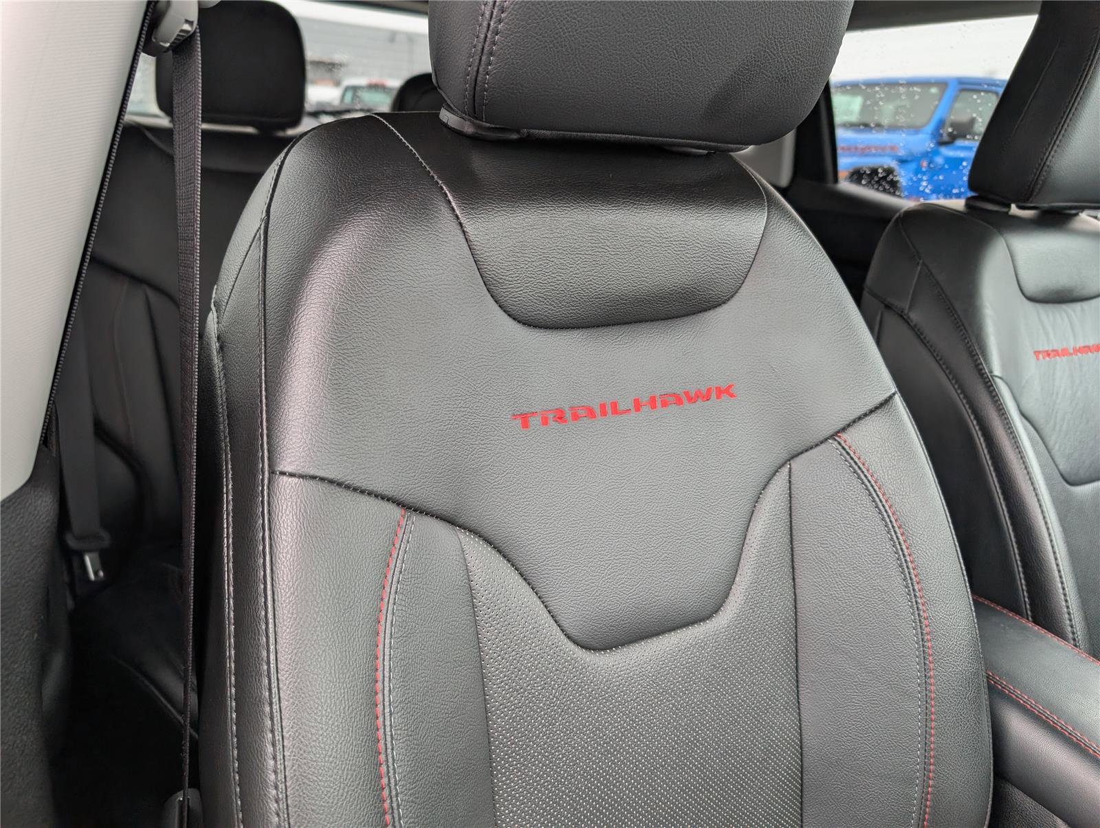 Used 2022 Jeep Compass Trailhawk w/ Trailhawk Elite Group image 17