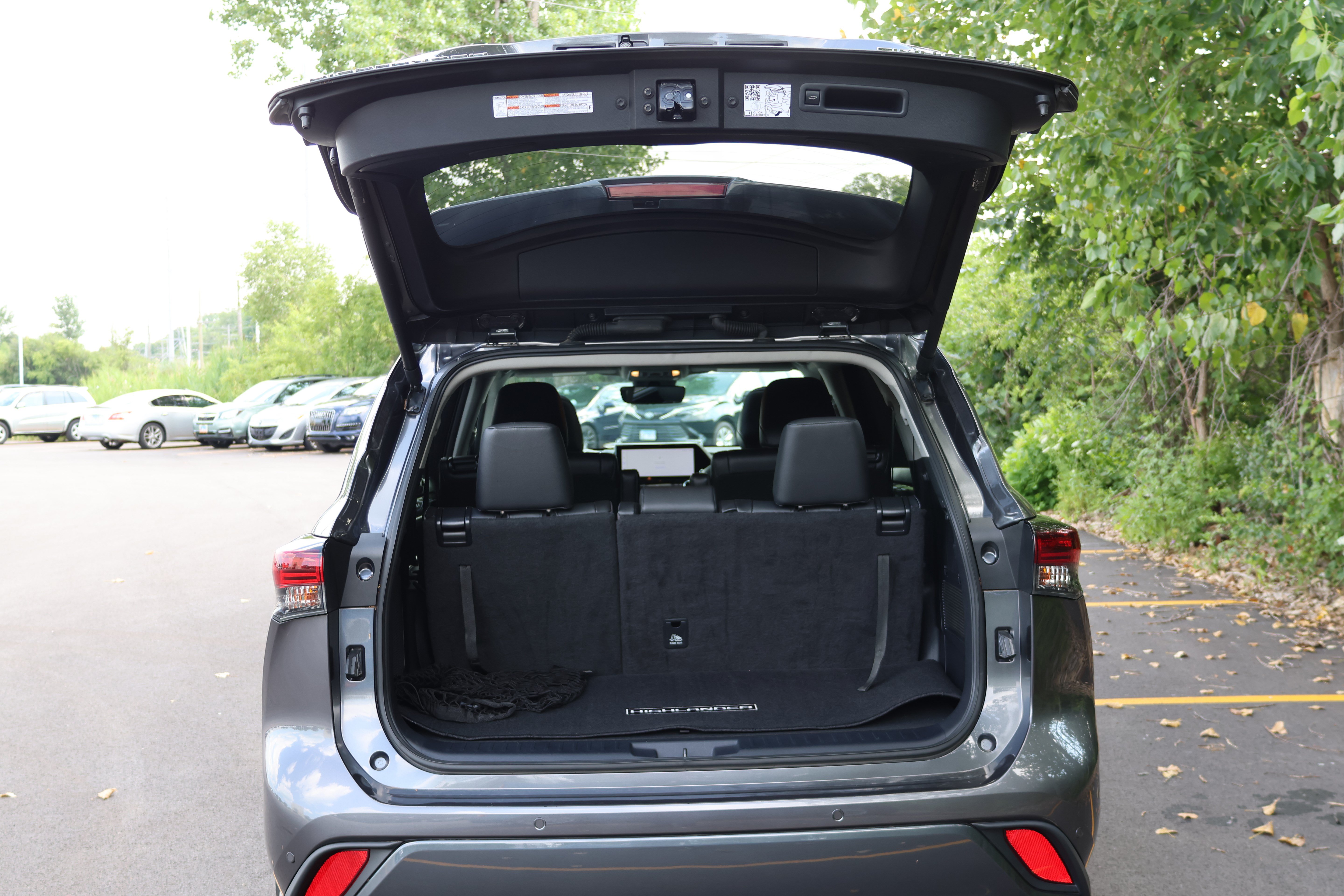 Certified 2024 Toyota Highlander Limited AWD/4WD image 5