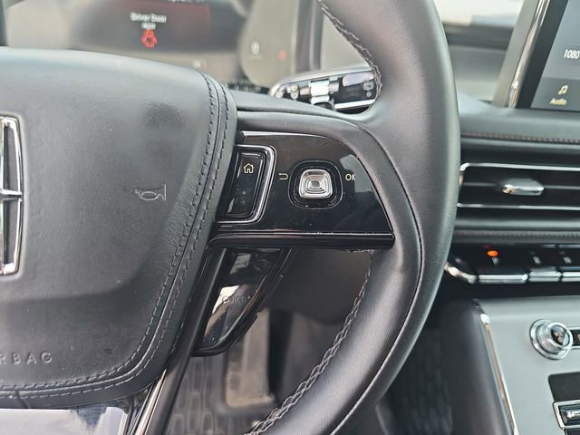 Used 2023 Lincoln Aviator AWD w/ Premium Package image 22