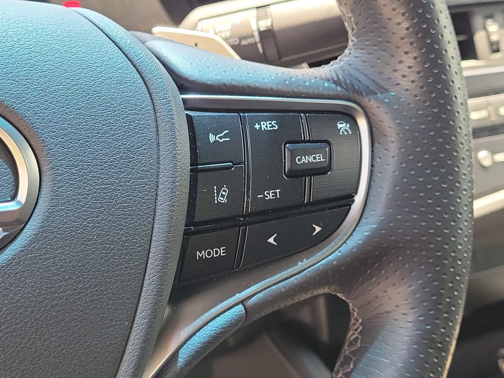 Used 2023 Lexus ES 350 F Sport w/ Accessory Package (Z2) FWD image 32
