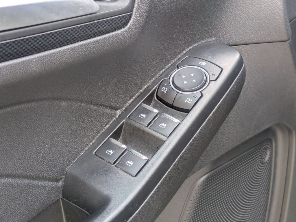 Used 2025 Ford Escape ST-Line AWD/4WD image 13
