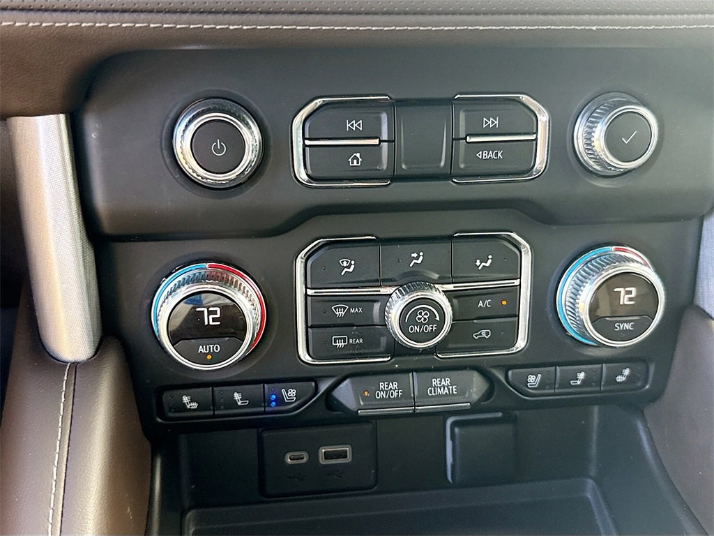 Used 2022 GMC Yukon SLT w/ SLT Luxury Package image 17