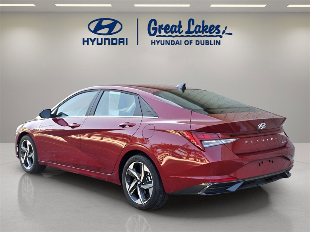 Used 2023 Hyundai Elantra Limited image 3