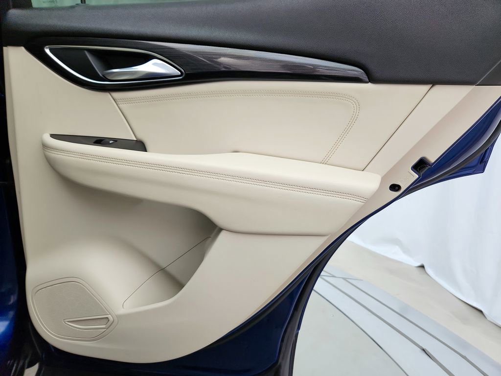 Used 2023 Buick Envision Preferred image 24