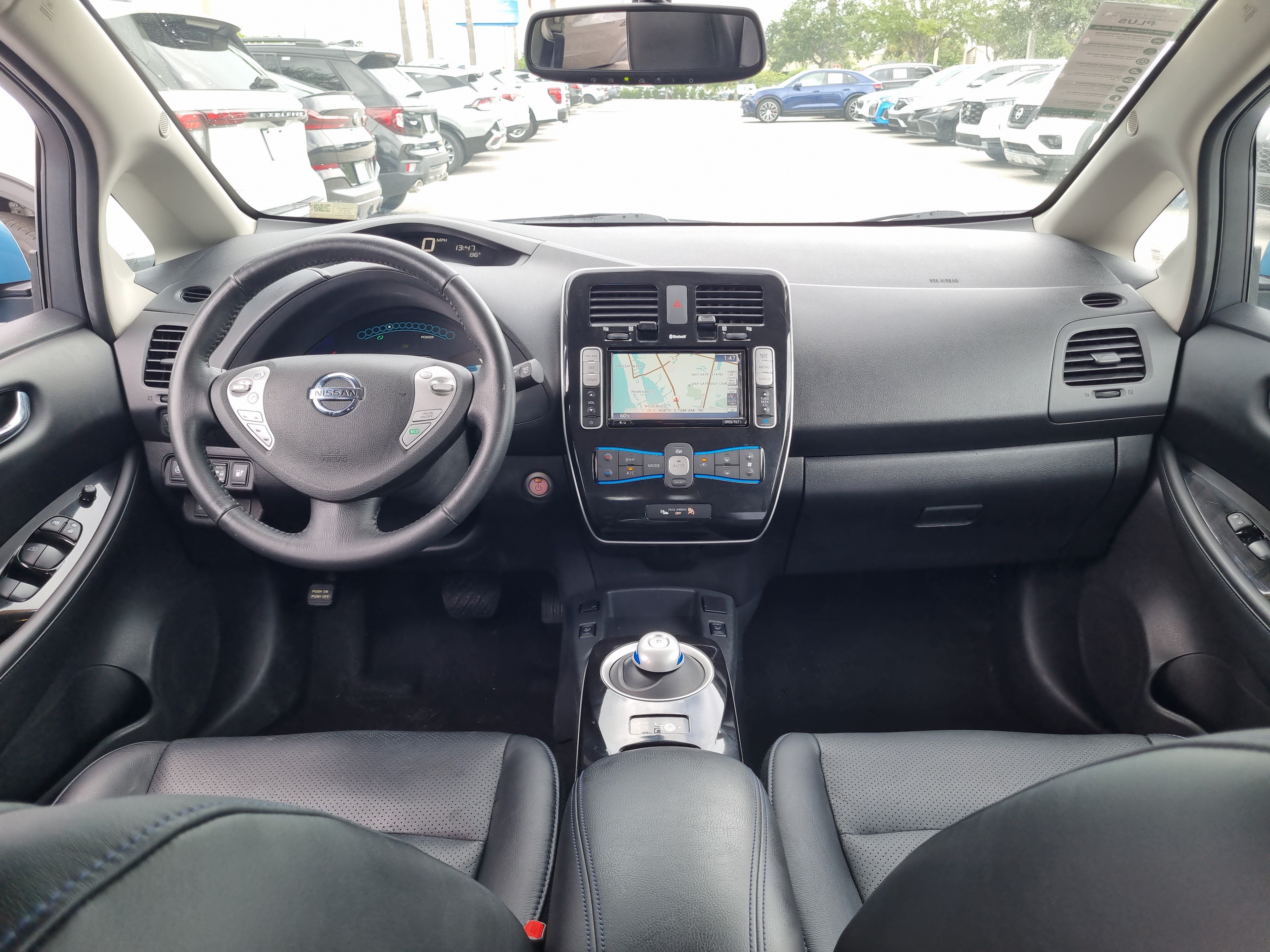 Used 2015 Nissan Leaf SL FWD image 17