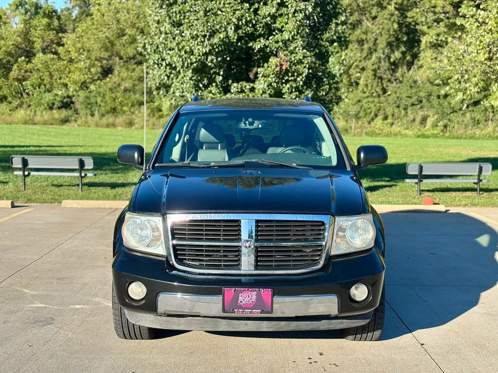 Used 2008 Dodge Durango Limited w/ Technology Group III AWD/4WD image 2