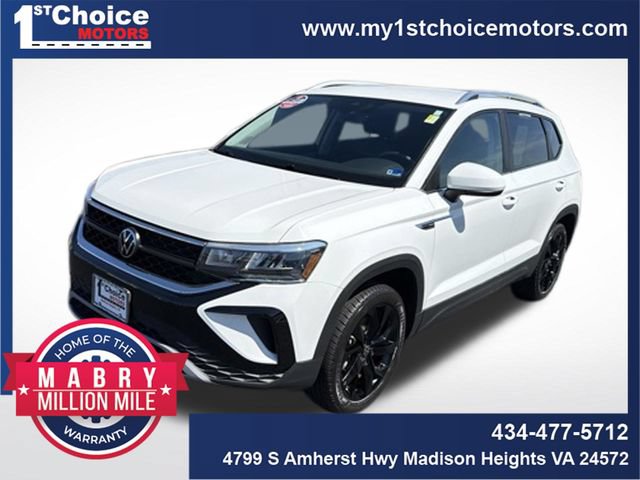 Used 2023 Volkswagen Taos SE w/ Black Wheel Package FWD image 1