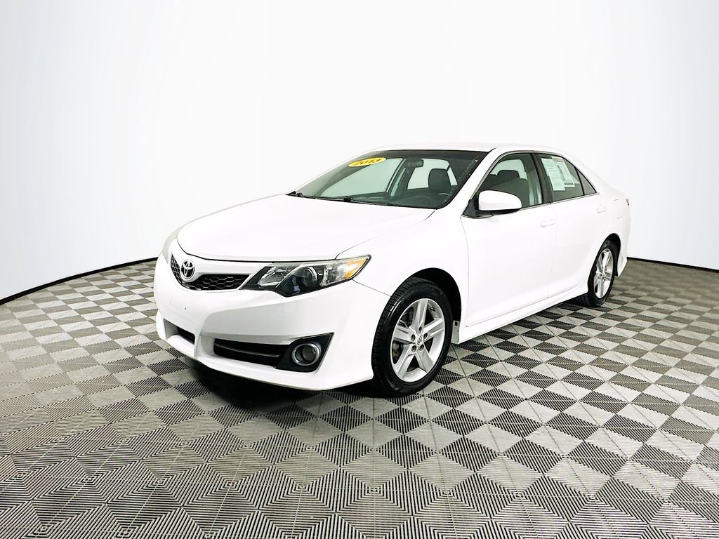 Used 2013 Toyota Camry SE image 5