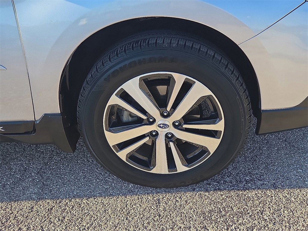 Used 2018 Subaru Outback 3.6R Limited image 7