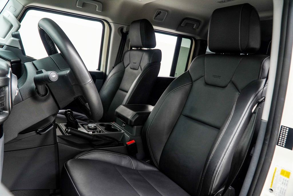 Used 2024 INEOS Grenadier Fieldmaster Edition image 42