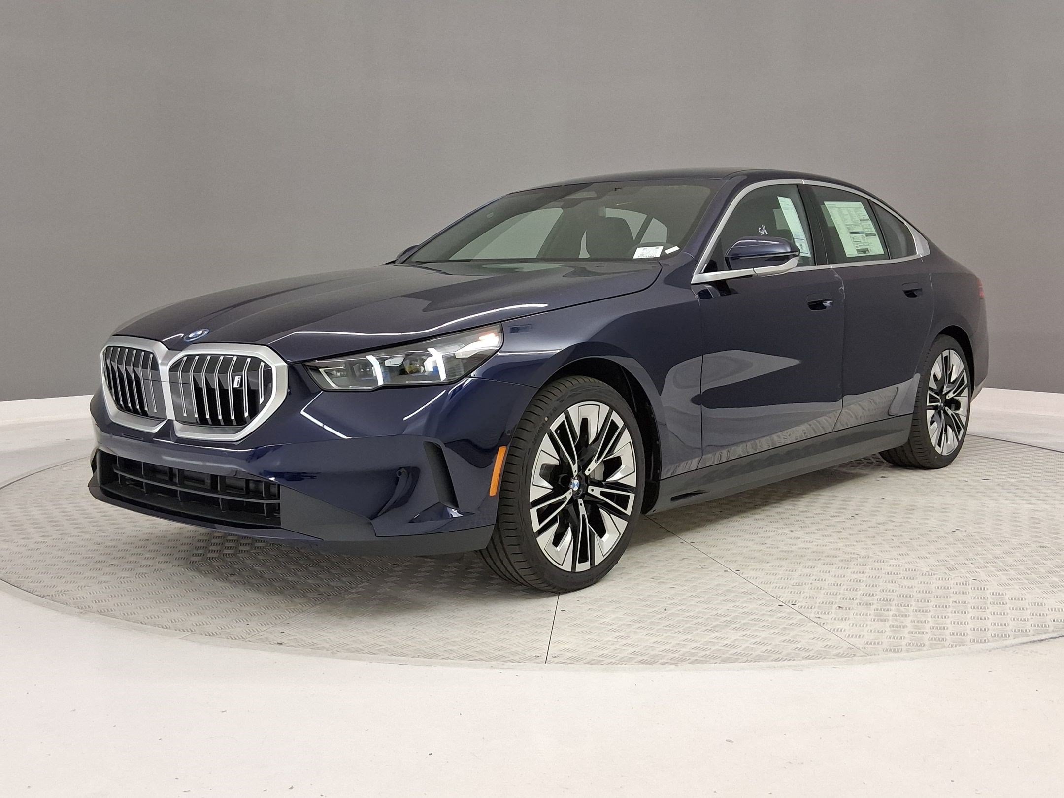 New 2027 BMW i5 eDrive40 RWD image 36