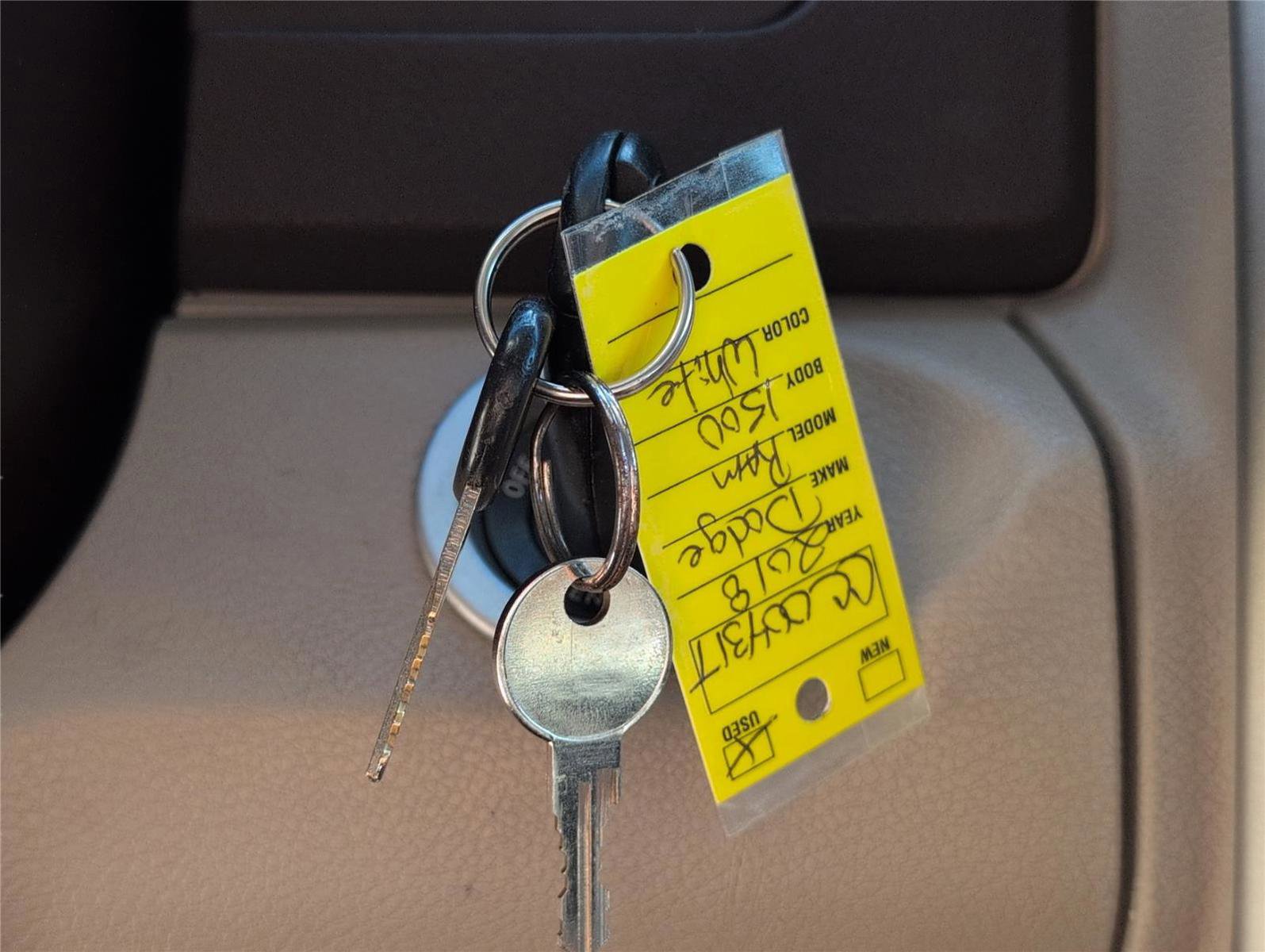 Used 2018 RAM 1500 SLT image 9